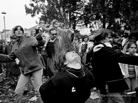 04_Dancers-in-the-Panhandle-San-Francisco-California-1967_Jim-Marshall_HuihaUr.jpg